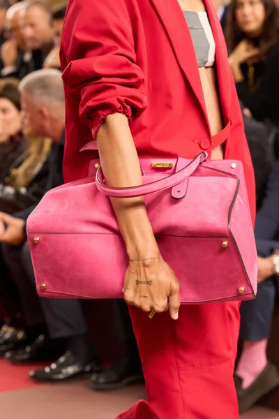 Look 35